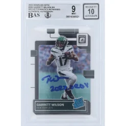 New York Jets Trading Cards^Garrett Wilson Autographed 2022 Panini Donruss Optic Rated Rookie #206 Beckett Fanatics Witnessed Authenticated 9/10 Rookie Card With "2022 OROY" Inscription