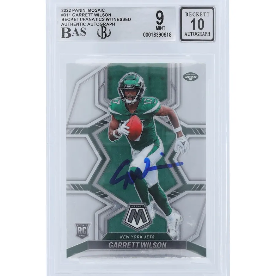 New York Jets Trading Cards^Garrett Wilson Autographed 2022 Panini Mosaic #311 Beckett Fanatics Witnessed Authenticated 9/10 Rookie Card